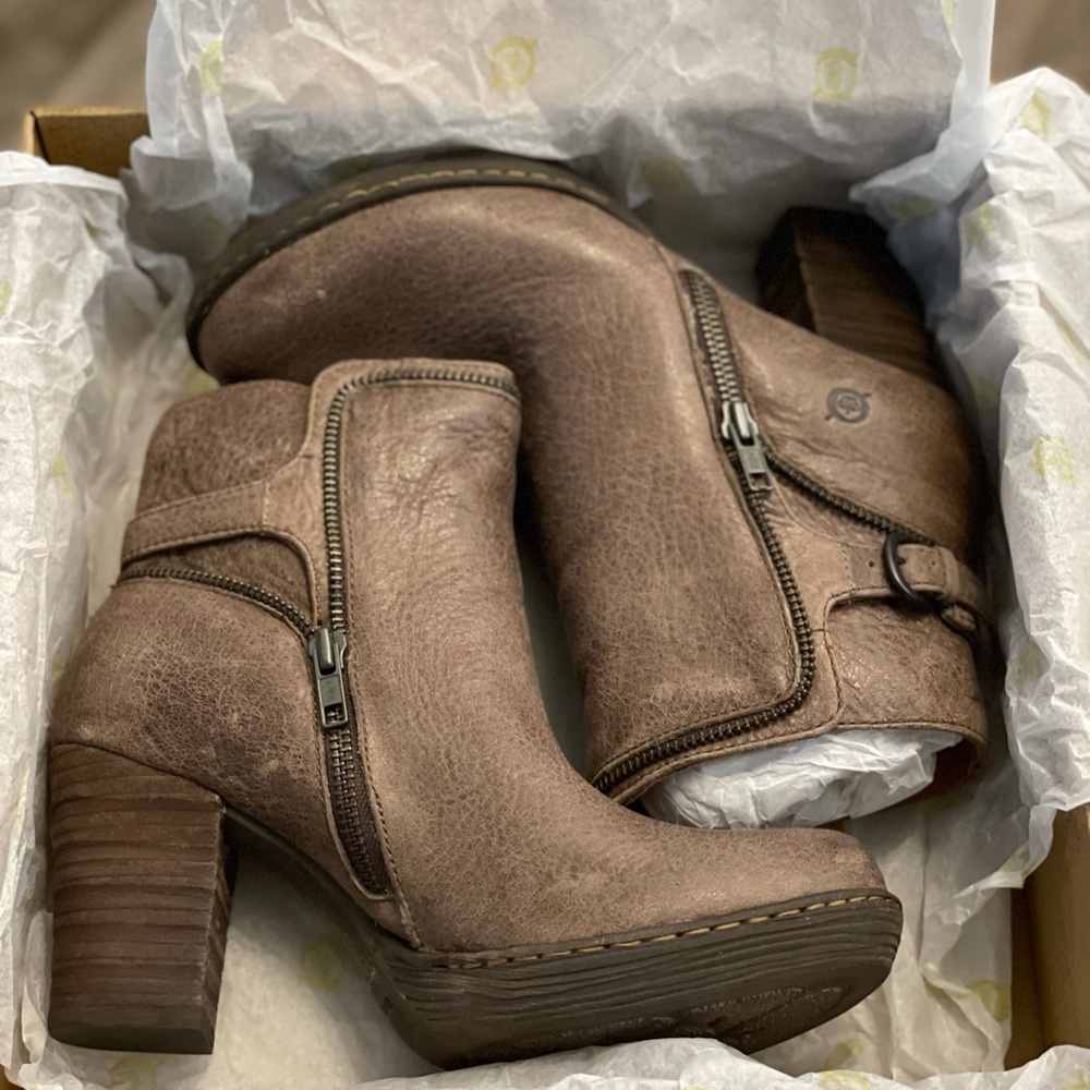 Born Brown Leather Ankle Booties with Stacked Heel